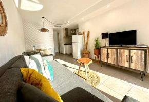 Maracuyá con piscina, terraza, smart tv, cocina completa y WIFI